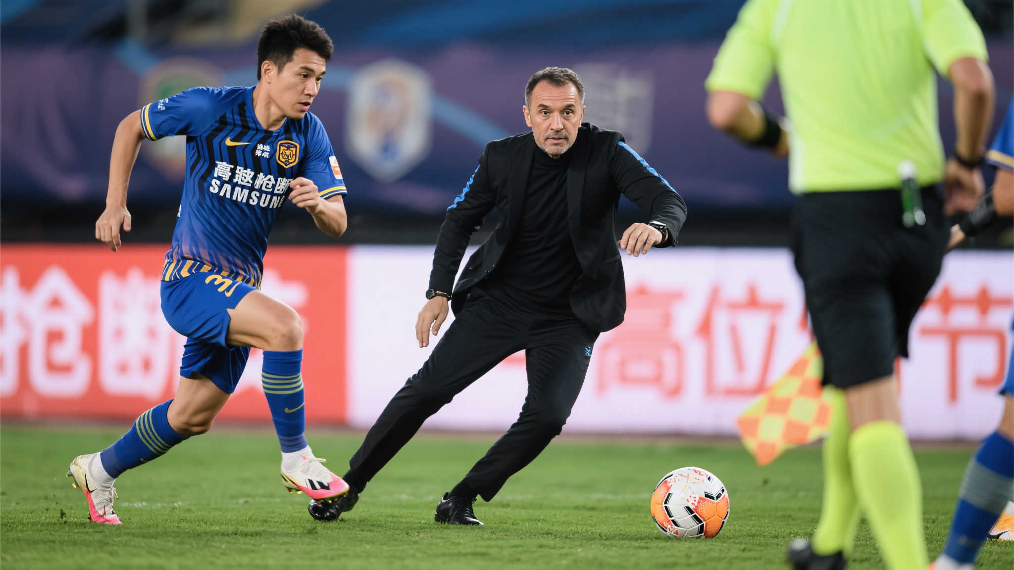 多特首轮憾平:凯尔强调全力以赴,坚定信心再出发 防守反击快速切换策略
虽然进攻一直是俱乐部引以为